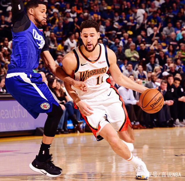 用截然不同 用截然不同